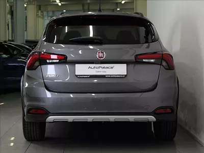 Fiat Tipo 1,6 MultiJet 96kW Cross 20tkm. 96 kW šedá