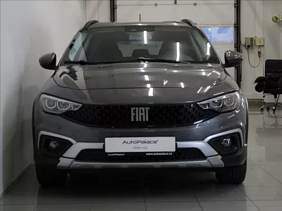 Fiat Tipo 1,6 MultiJet 96kW Cross 16tkm. 96 kW šedá