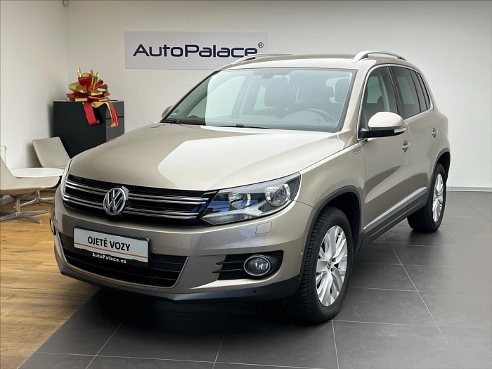 Volkswagen Tiguan 2,0 TDI 4Motion DSG Sport & Style 103 kW automat žlutá