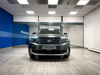 Ford Explorer EV Explorer 77 kWh prodloužený dojezd AWD Explorer 77 kWh prodloužený dojezd AWD 250 kW automat Šedá Magnetic