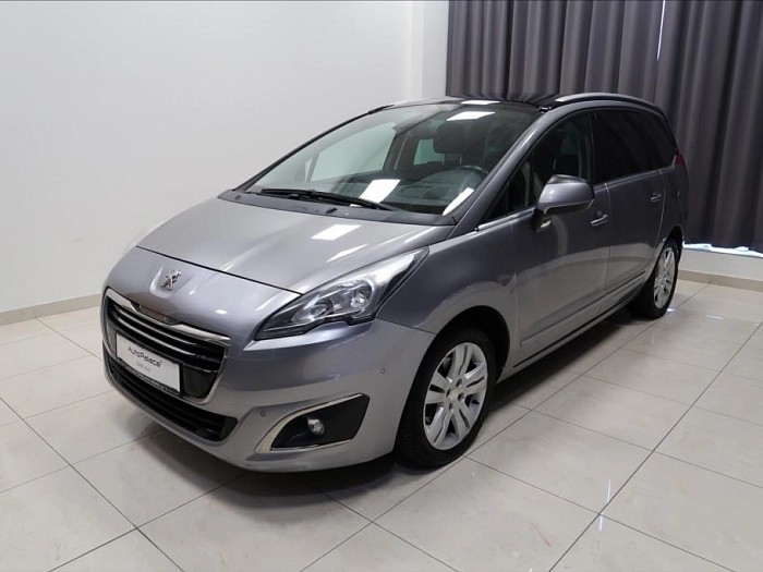 Peugeot 5008 1,6 ALLURE  BlueHDi 120k 7-míst 88 kW šedá