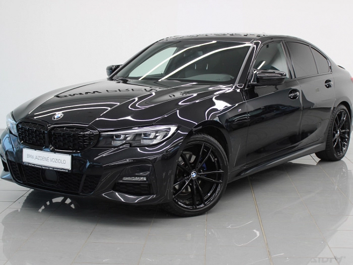 BMW 320i xDrive Sedan 135 kW automat Black Sapphire Metallic