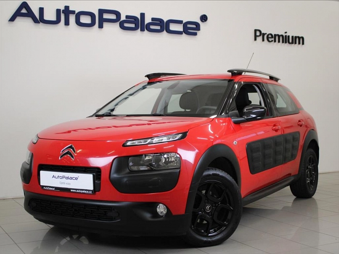 Citroën C4 Cactus 1,2 i 60kW Feel NAVI 2.maj ČR 60 kW červená