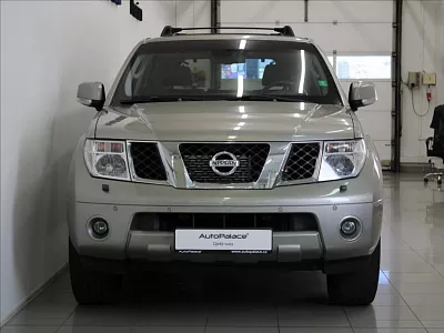 Nissan Pathfinder 2,5 dCi AT TAŽNÉ Kůže Nové STK 126 kW automat šedá