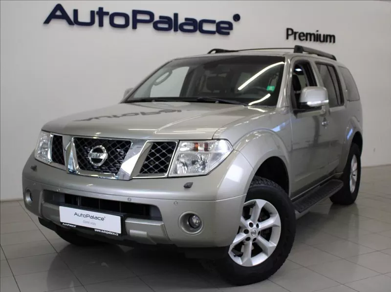 Nissan Pathfinder 2,5 dCi AT TAŽNÉ Kůže Nové STK 126 kW automat šedá