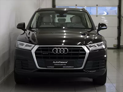 Audi Q5 2,0 40TDi 4x4 Bezklíč 45tkm.ČR 140 kW automat černá