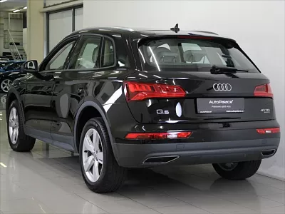 Audi Q5 2,0 40TDi 4x4 Bezklíč 45tkm.ČR 140 kW automat černá