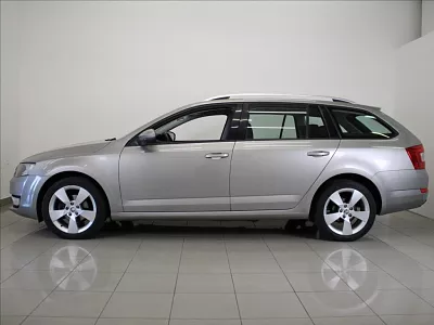 Škoda Octavia 1,6 TDi Style 1.maj.ČR 121tkm. 81 kW žlutá