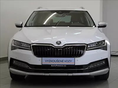 Škoda Superb 2,0 TDi 147kW 4x4 Scout 56tkm. 147 kW automat bílá