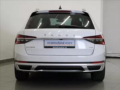 Škoda Superb 2,0 TDi 147kW 4x4 Scout 56tkm. 147 kW automat bílá