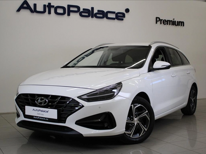 Hyundai i30 1,6 CRDi Smart KAM. 109tkm. 85 kW bílá