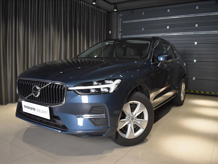 Volvo XC60 2,0 B4 AWD Plus Dark 145 kW automat modrá