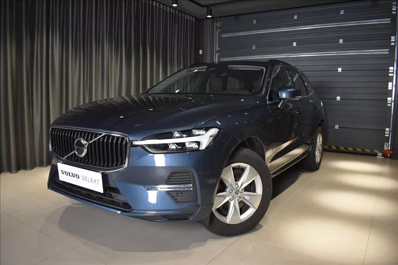 Volvo XC60 2,0 B4 AWD Plus Dark 145 kW automat modrá