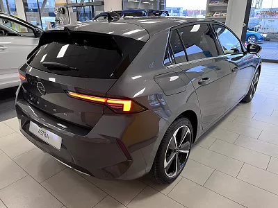 Opel Astra Edition 1.2 81 kW MT6+výhřev 1.2 TURBO 81 kW 81 kW Šedá metalíza Vulkan