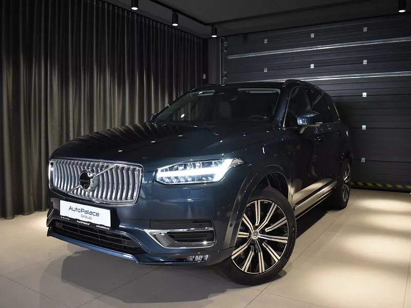 Volvo XC90 B5 Plus Bright 7-seat B5 AWD Mild hybrid 173 kW automat modrá Denim Blue Metallic