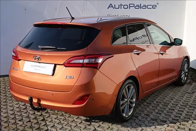 Hyundai i30 1,6 1.6 GDI NOVÁ STK, 1 MAJ 88 kW hnědá