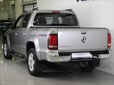 Volkswagen Amarok 3,0 V6 TDi 4M Highline Tažné 150 kW automat žlutá