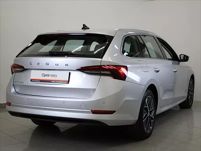 Škoda Octavia 2,0 TDi 110kW DSG Style 1.maj. 110 kW automat šedá