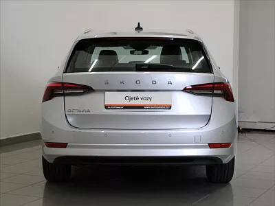 Škoda Octavia 2,0 TDi 110kW DSG Style 1.maj. 110 kW automat šedá