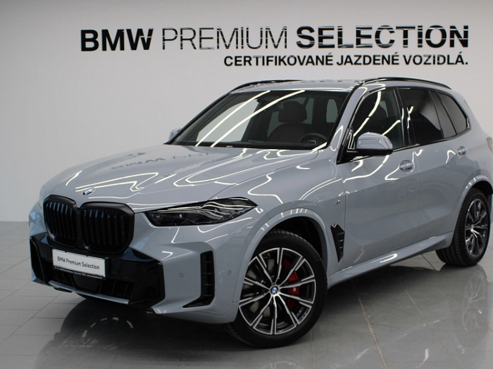 BMW X5 xDrive30d 210 kW automat Brooklyn grau metallic