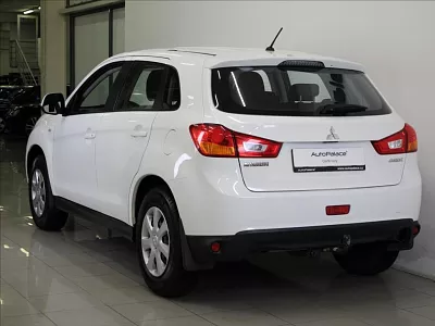 Mitsubishi ASX 1,6 i 86kW Inform 65tkm. TAŽNÉ 86 kW bílá