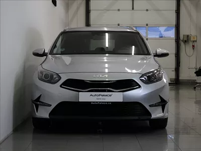 Kia Ceed 1,6 CRDi MHEV 100kW Exc.46tkm 100 kW šedá