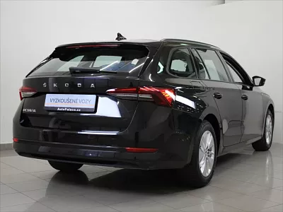 Škoda Octavia 2,0 TDi Ambition PLUS 17900km! 85 kW černá