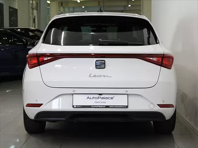 SEAT Leon 2,0 TDi Style KAMERA 5L.Záruka 85 kW bílá