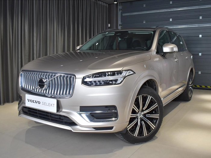 Volvo XC90 2,0 B5 AWD Plus Bright BLIS 173 kW automat šedá