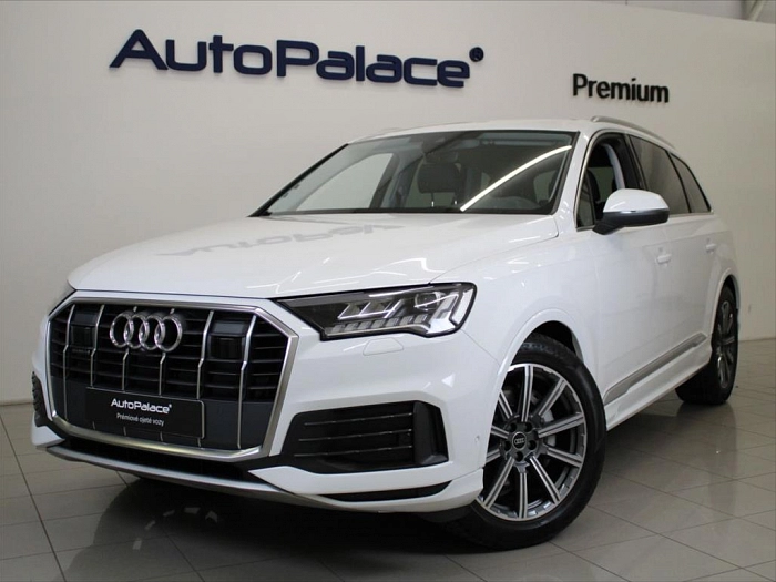 Audi Q7 3,0 V6 TDI S-Line 7míst Vzduch 170 kW automat bílá