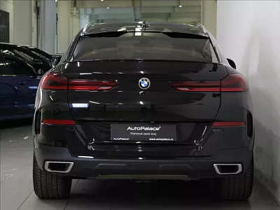 BMW X6 3,0 xDrive40i Tažné 1.maj.ČR 245 kW automat černá