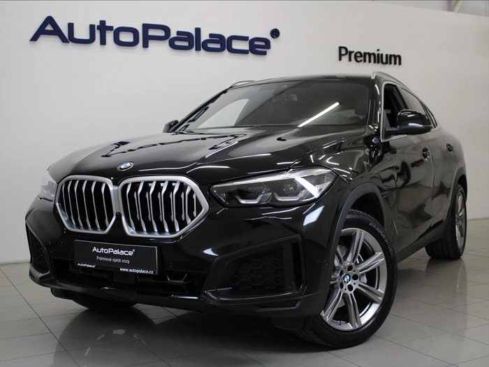 BMW X6 3,0 xDrive40i Tažné 1.maj.ČR 245 kW automat černá