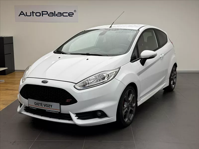 Ford Fiesta 1,6 ST+  EcoBoost 134 kW bílá