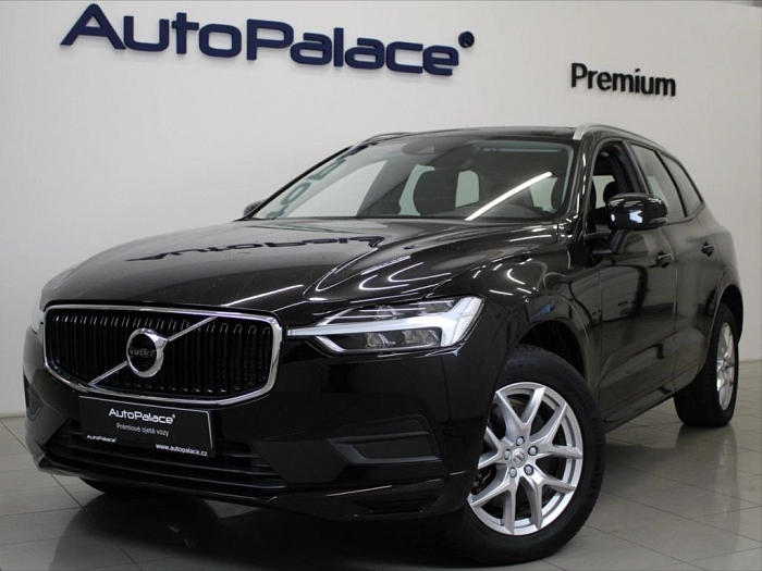 Volvo XC60 2,0 B4 AWD Mom.71tkm. 1.maj.ČR 145 kW automat černá