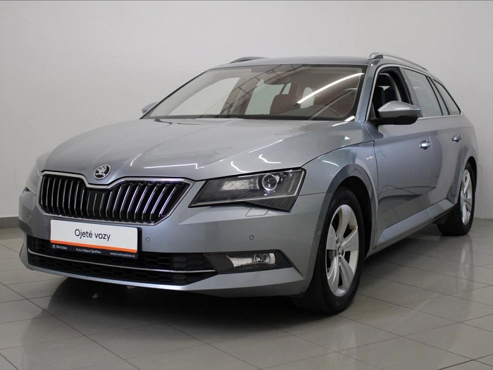 Škoda Superb 2,0 TDi DSG L&K TAŽNÉ 1.maj.ČR 110 kW automat šedá