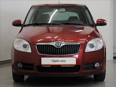 Škoda Fabia 1,2 HTP Sport KLIMA 1.maj ČR 51 kW červená