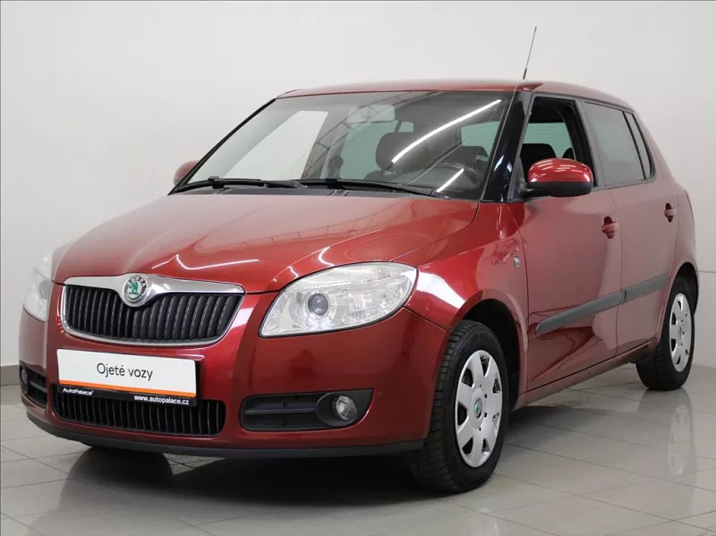 Škoda Fabia 1,2 HTP Sport KLIMA 1.maj ČR 51 kW červená