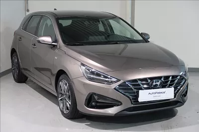 Hyundai i30 1,5 T-GDI Mild Hyb Style 117 kW automat světle hnědá metalíza