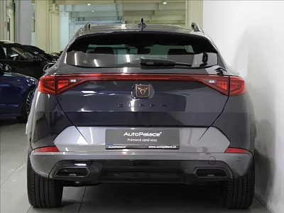 CUPRA Formentor 1,5 TSi DSG 23tkm. 5L.Zár.ČR 110 kW automat modrá metalíza