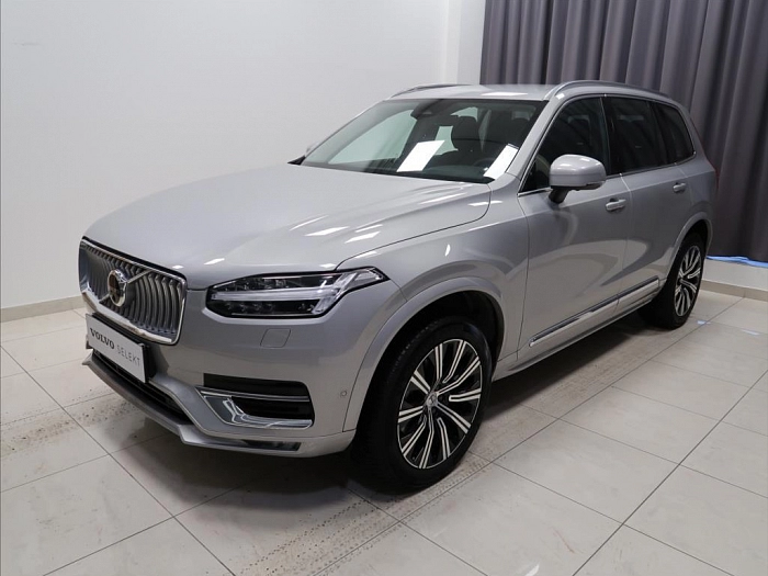 Volvo XC90 2,0 B5 AWD AUT  Core 7-míst 184 kW automat šedá