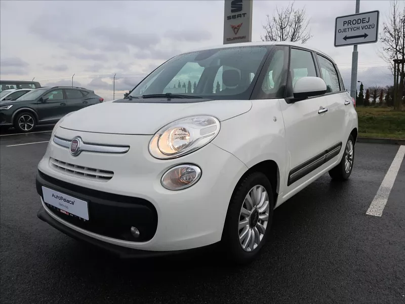 Fiat 500L 1,6 LOUNGE  MultiJet 120k 88 kW bílá