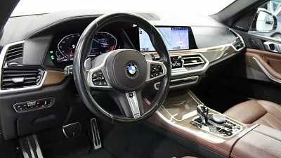 BMW X5 xDrive30d 195 kW automat arktis-grau Brillanteffekt