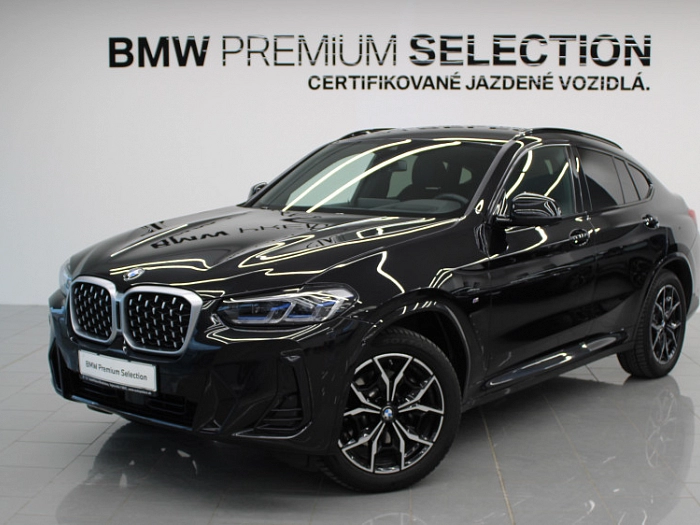 BMW X4 xDrive30i 185 kW automat Black Sapphire Metallic