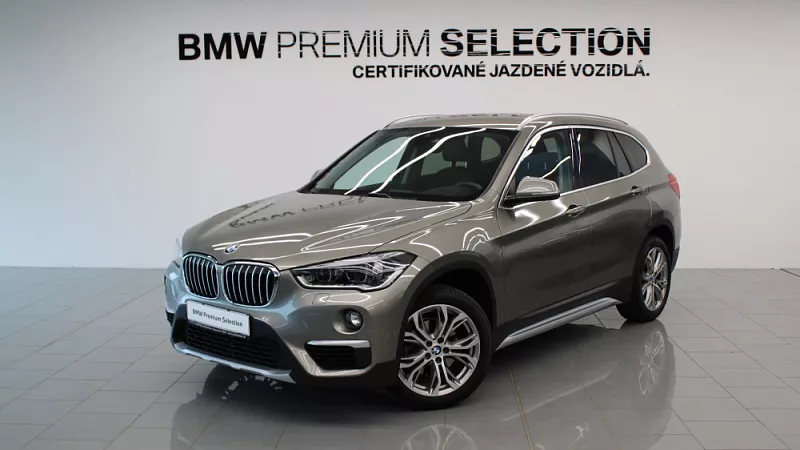 BMW X1 xDrive18d 110 kW automat platin-silber metallic