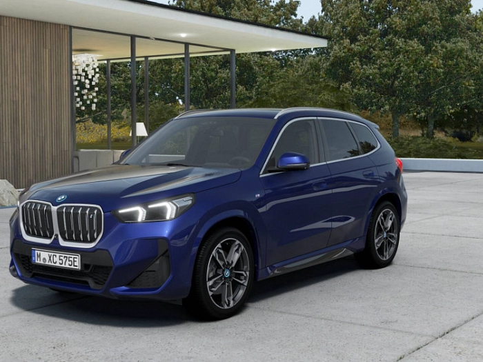 BMW iX1 xDrive30 230 kW automat M Portimao Blue