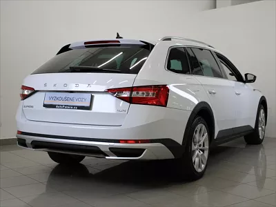 Škoda Superb 2,0 TDi 147kW 4x4 Scout PANO 147 kW automat bílá