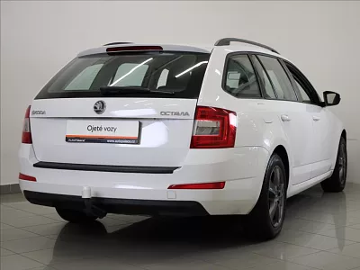 Škoda Octavia 1,6 TDi Ambi+ TAŽNÉ 2xSady Kol 77 kW bílá