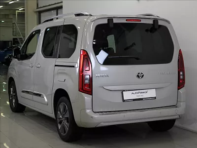 Toyota PROACE CITY Verso 1,5 D 96kW KAMERA 1.maj.ČR 96 kW šedá