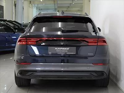 Audi Q8 3,0 50TDi S-Line 23" B&O ČR 210 kW automat modrá