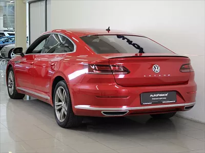 Volkswagen Arteon 2,0 TDi AT R-Line KAMERA ČR 110 kW automat červená